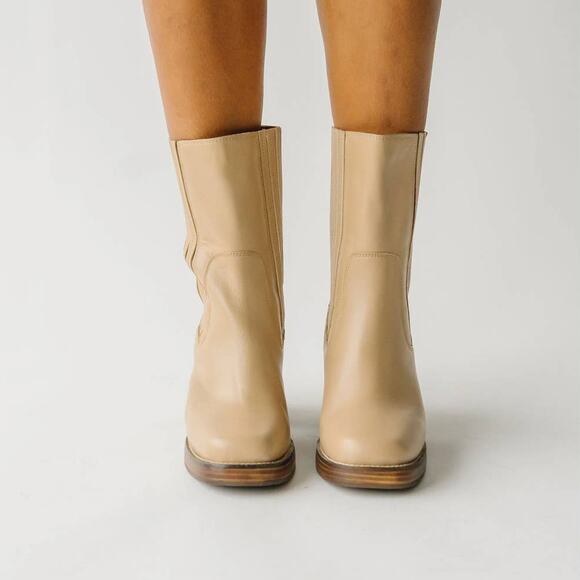 NEW Seychelles Sweet Escape Tan Leather Pull On Block Heel Square Toe Boots - Picture 2 of 14